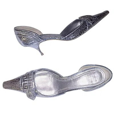 Pre-owned Givenchy 2000s  Silver Metallic Snake Print Shoes / Kitten Heels Sz 40 / 9.5 - 10