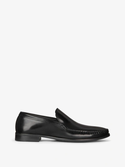 Givenchy 60's Loafers In Leather In Black