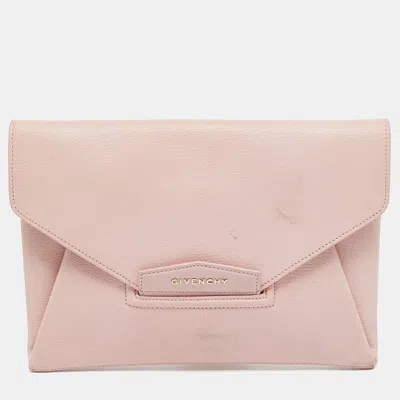 Pre-owned Givenchy Antigona Envelope Pink Leather Clutch