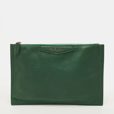 Pre-owned Givenchy Antigona Green Leather Zip Clutch