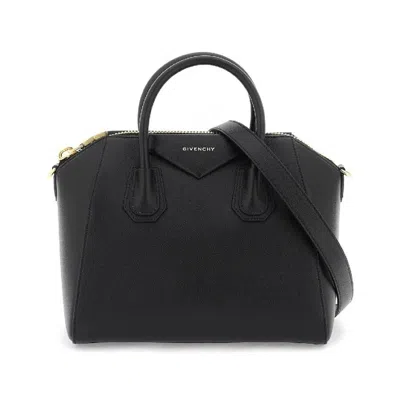 Givenchy Antigona Handbag In Black
