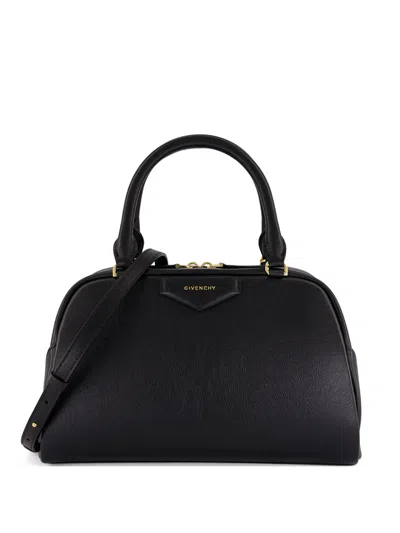 Givenchy Antigona Leather Tote Bag In Black