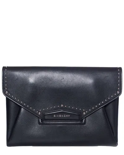 Pre-owned Givenchy Antigona Studded Leather Clutch Bag (authentic Pre-loved)