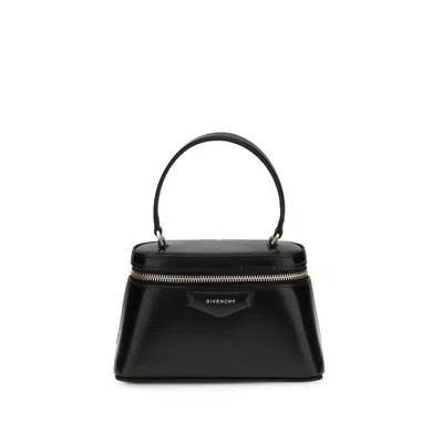 GIVENCHY GIVENCHY ANTIGONA TOP HANDLE BAG