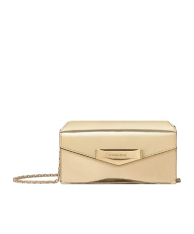 Givenchy Antigona Wallet On Chain In Mirror Leather In Golden