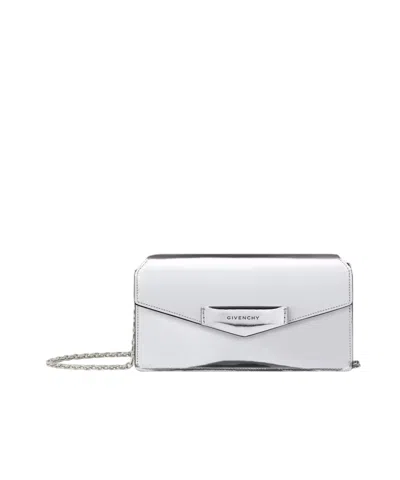 Givenchy Antigona Wallet On Chain In Mirror Leather In Light-silver