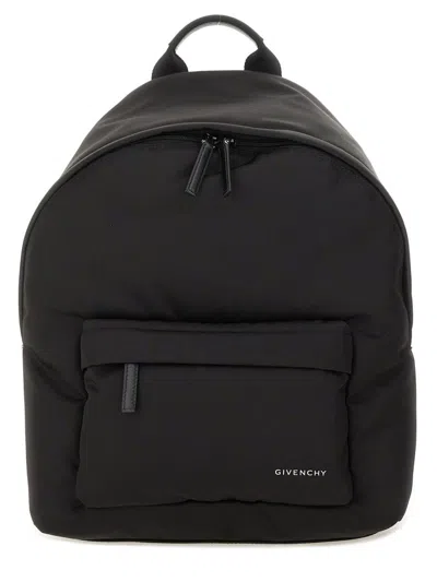 Givenchy Backpack "essential U" In Black