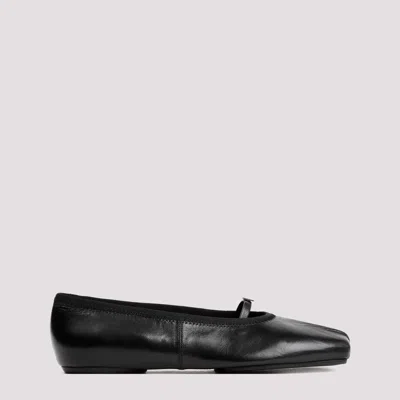 Givenchy 4g-plaque Pleated Ballerina Shoes In Black