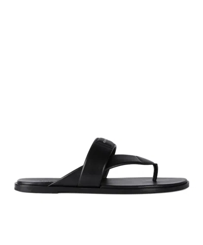 Givenchy Bay Thongs In Leather In Black