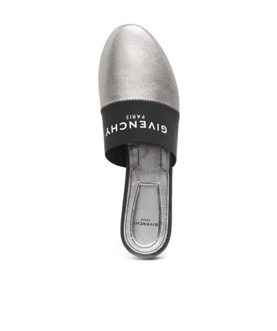 Givenchy Bedford Metal-sensitive Leather Flat Shoes In Gray