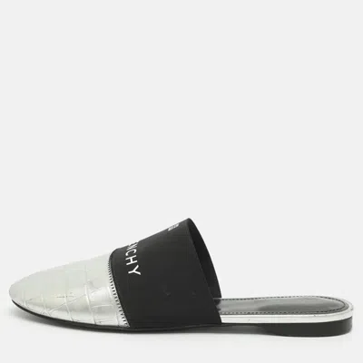 Pre-owned Givenchy Bedford Size 38 Silver/black Croc Embossed Leather And Fabric Mules
