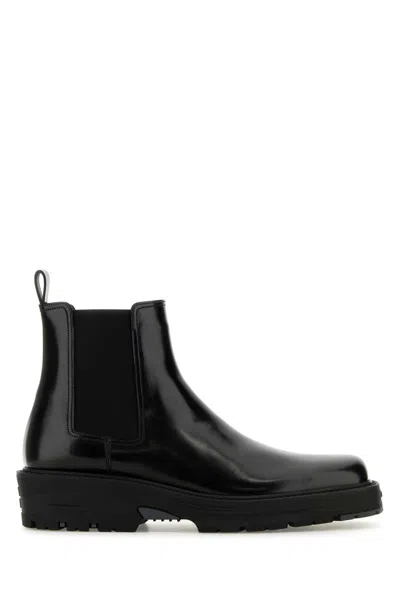 Givenchy Chelsea Boots In Brushed Calf Leather In Black