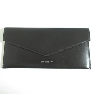 Pre-owned Givenchy Black Leather Clutch Bag Pouch ()