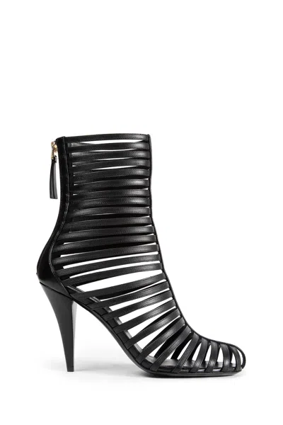 Givenchy Cage Leather Ankle Boots In Black