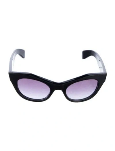 Pre-owned Givenchy Cat-eye Gradient Sunglasses In Black
