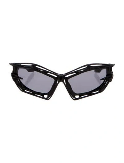 Pre-owned Givenchy Cat-eye Tinted Sunglasses In Black