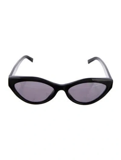 Pre-owned Givenchy Cat-eye Tinted Sunglasses In Black