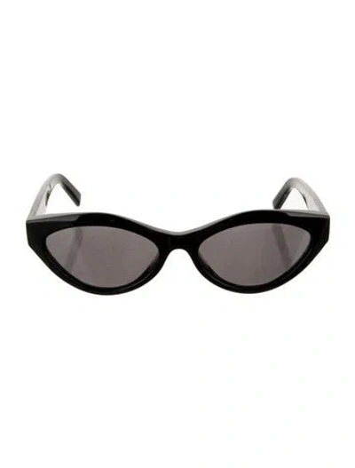 Pre-owned Givenchy Cat-eye Tinted Sunglasses In Black
