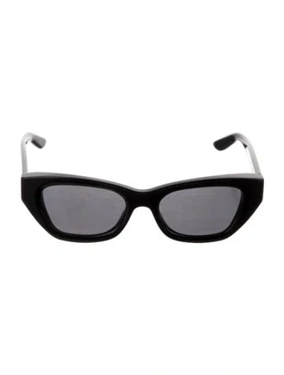 Pre-owned Givenchy Cat-eye Tinted Sunglasses In Black