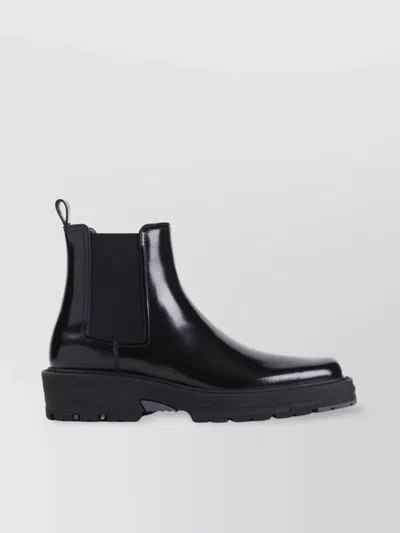Givenchy Chelsea Leather Ankle Boots In Black