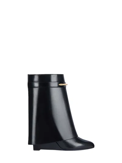 Givenchy Chic Ankle Boots For Women In Animal Print