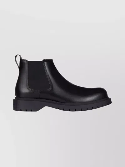 Givenchy Classic Chelsea Boot For Men - Fw25 In Black