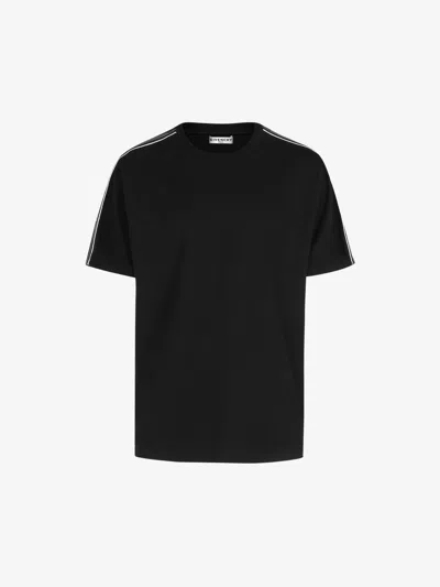Pre-owned Givenchy Contrasted T-shirt Bm70uj3002 In Black