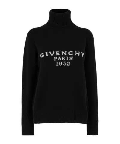 Givenchy Crew Neck Jumper In Black