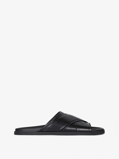 Givenchy Sandales Plates G Plage En Cuir In Black