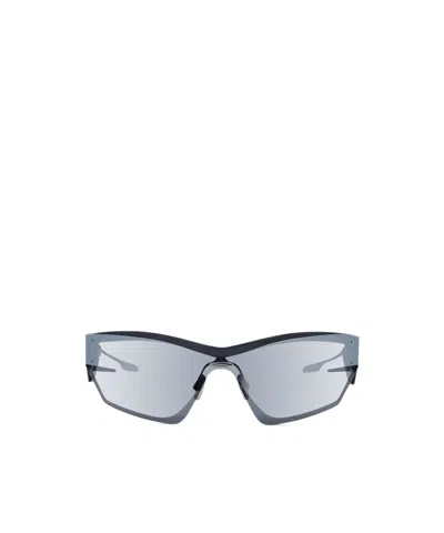 Givenchy Geometric Frame Sunglasses In Shiny Palladium/smoke Mirror