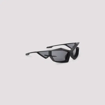 Givenchy Giv Cut Sunglasses In A Black