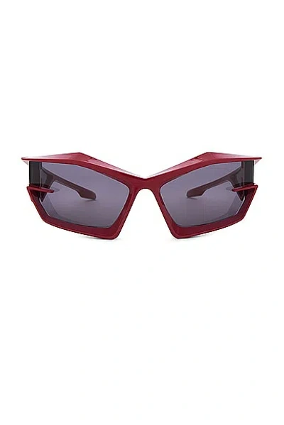 Givenchy Giv Cut Sunglasses In Shiny Red & Smoke