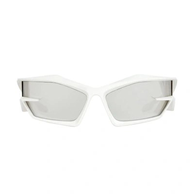 Givenchy Gv40049i 21c Sunglasses In Bianco