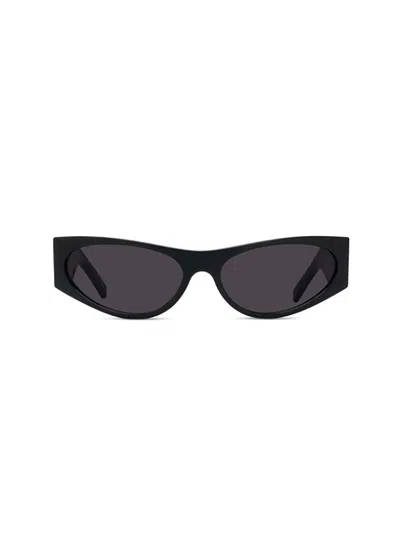 Givenchy Gv40055i Sunglasses In A