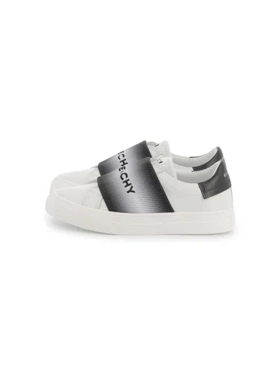 GIVENCHY BLACK AND WHITE LOW TOP SNEAKERS WITH CONTRASTING BAND WITH LOGO LETTERING IN LEATHER BOY