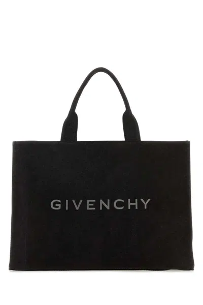 Givenchy Handbags. In Black