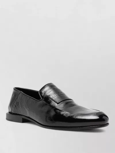 Givenchy Label Loafer Almond Silhouette Smooth Finish In Black