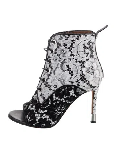 Pre-owned Givenchy Lace Lace Pattern Pumps In Black