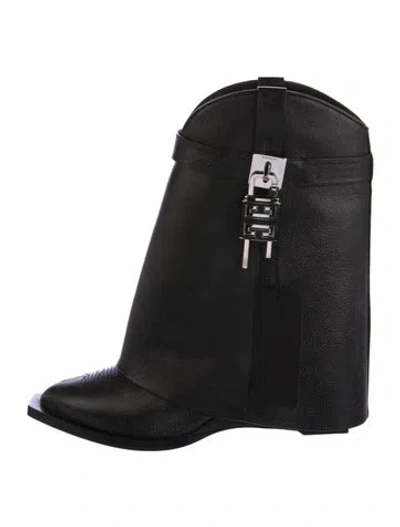 Pre-owned Givenchy Leather Boots In Black