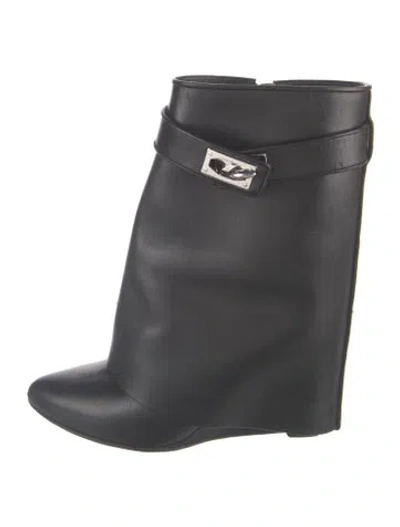 Pre-owned Givenchy Leather Boots In Black