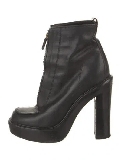 Pre-owned Givenchy Leather Chain-link Accents Lace-up Boots In Black