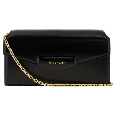 Pre-owned Givenchy Leather Chain-strap Clutch � Black