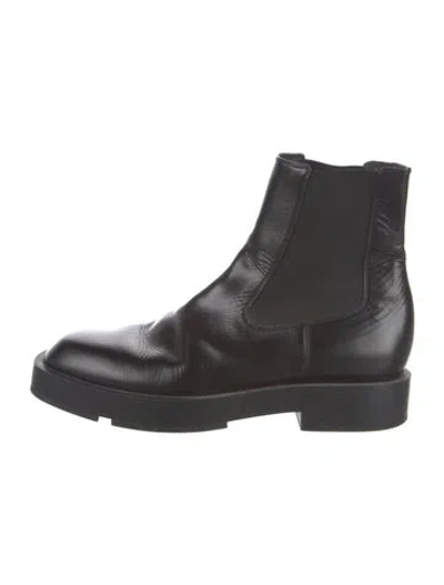 Pre-owned Givenchy Leather Chelsea Boots In Black