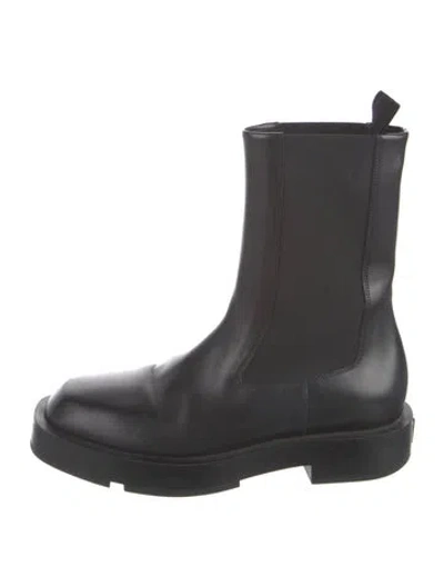 Pre-owned Givenchy Leather Chelsea Boots In Black