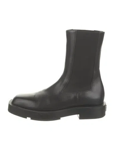 Pre-owned Givenchy Leather Chelsea Boots In Black