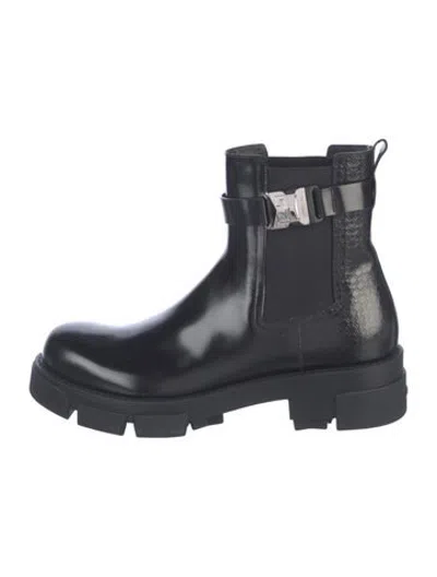 Pre-owned Givenchy Leather Chelsea Boots In Black/blue