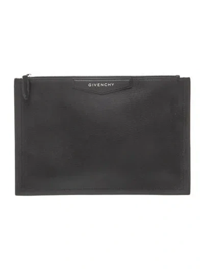 Pre-owned Givenchy Leather Clutch In Black