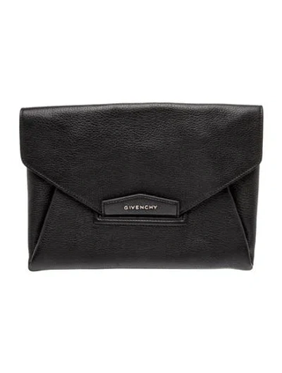 Pre-owned Givenchy Leather Clutch In Black