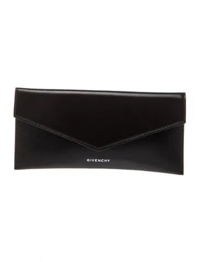 Pre-owned Givenchy Leather Clutch In Black