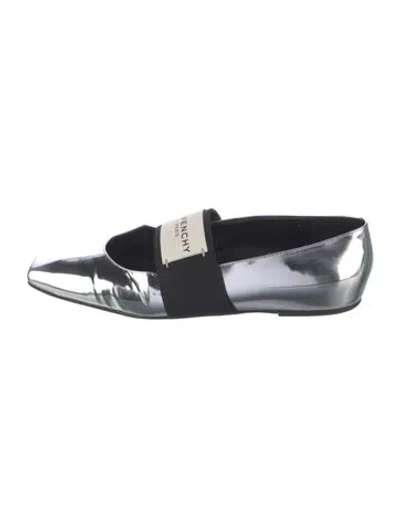 Pre-owned Givenchy Leather Flats In Silver